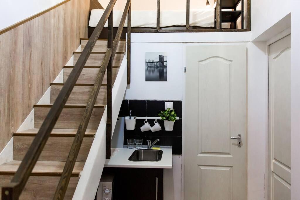 شقة Central Budget Lofts بودابست المظهر الخارجي الصورة